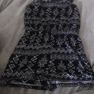 Kids Black and white patterned romper